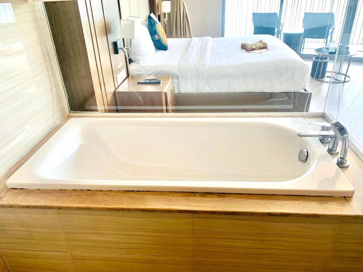 Rollton Ocean View Apartment Нячанг Экстерьер фото