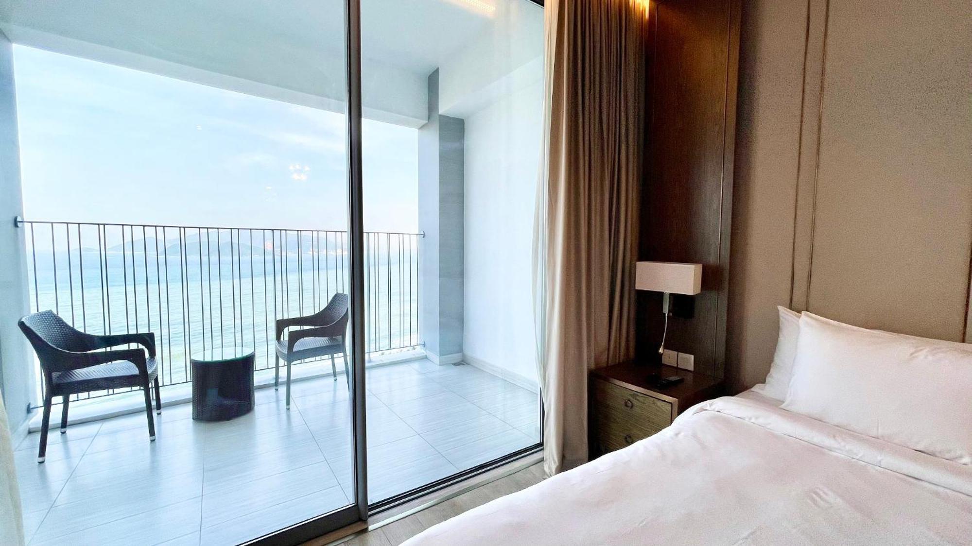 Rollton Ocean View Apartment Нячанг Экстерьер фото